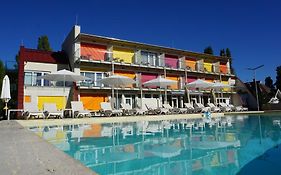 Colors Holiday Hotel