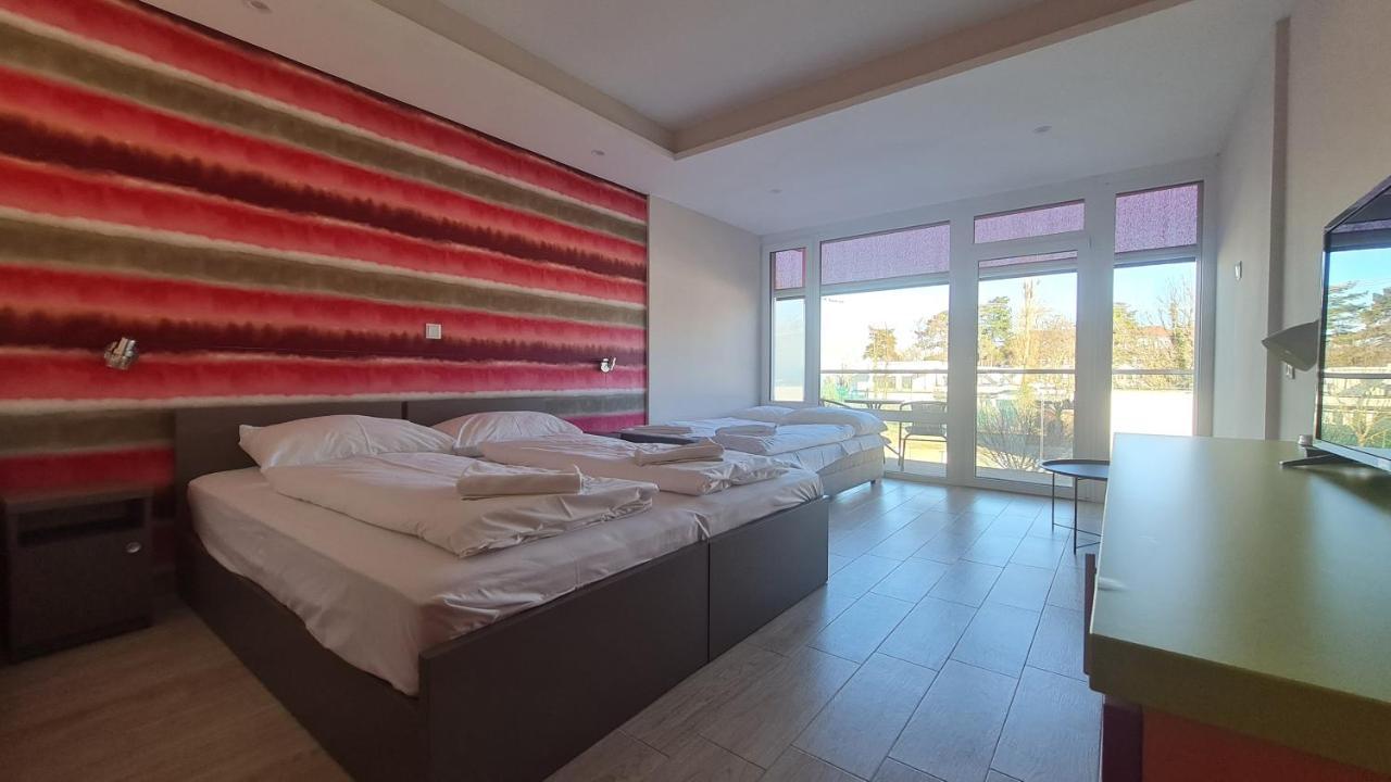 Colors Holiday Hotel Шіофок Екстер'єр фото