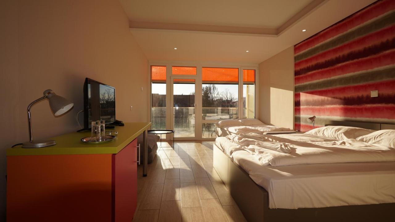 Colors Holiday Hotel Шіофок Екстер'єр фото