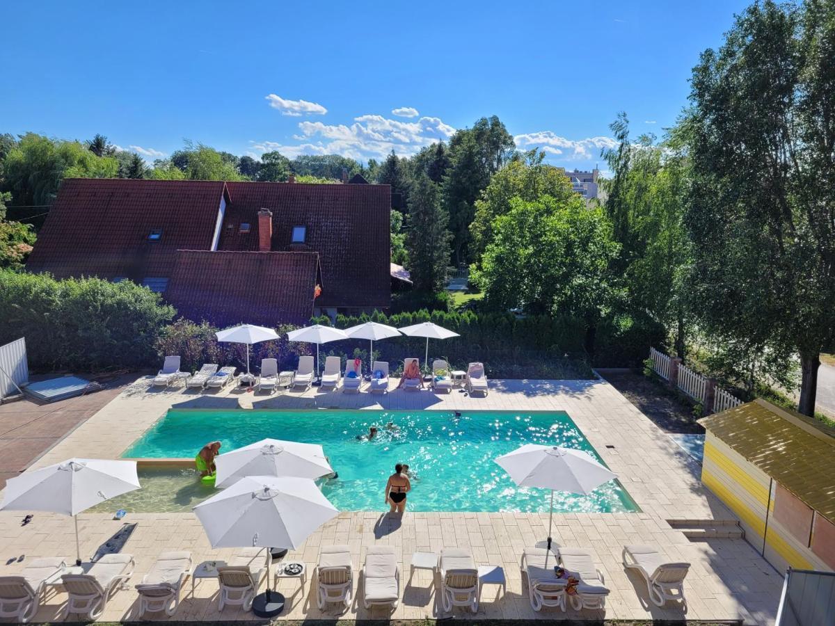 Colors Holiday Hotel Шіофок Екстер'єр фото