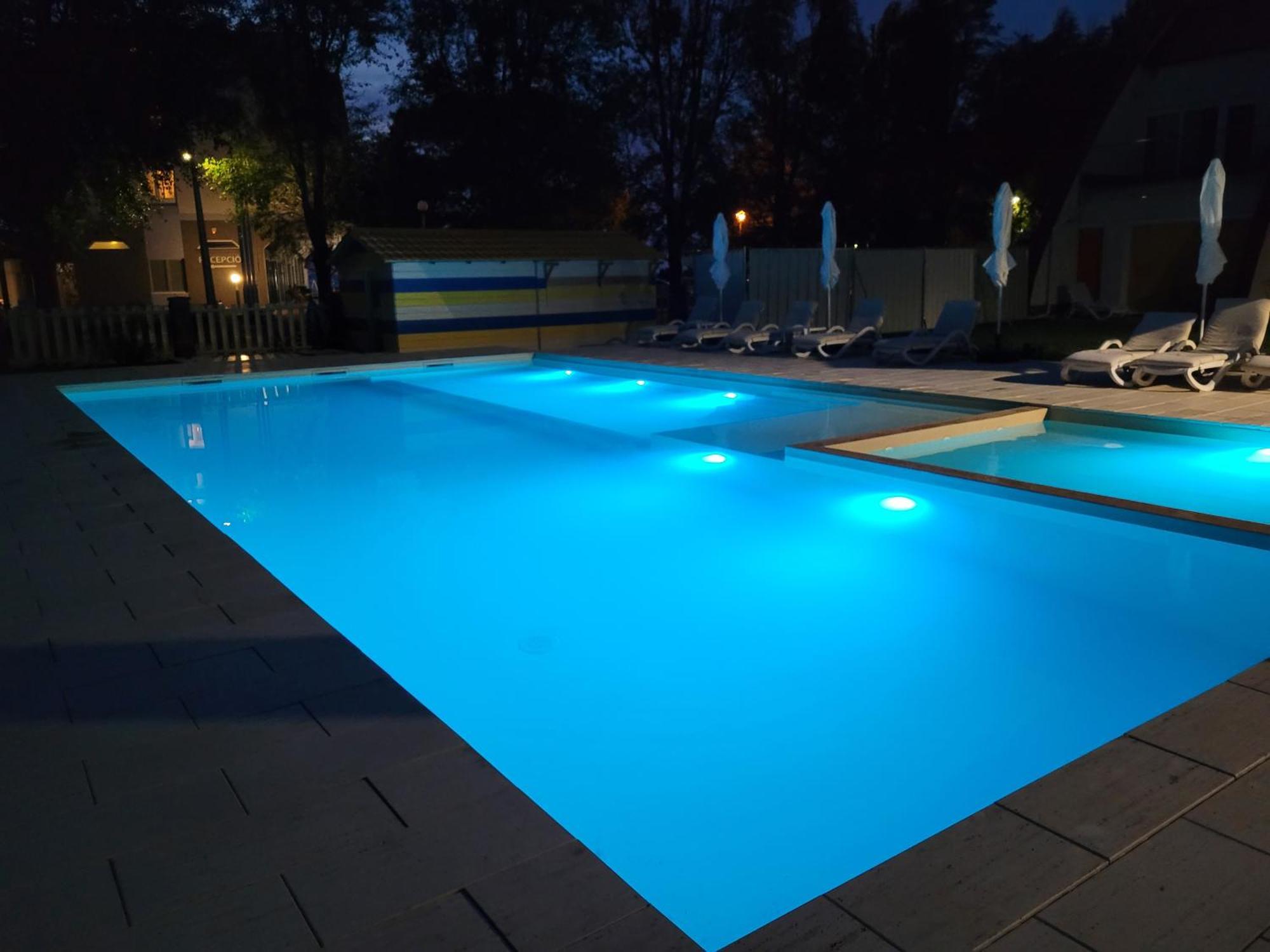 Colors Holiday Hotel Шіофок Екстер'єр фото